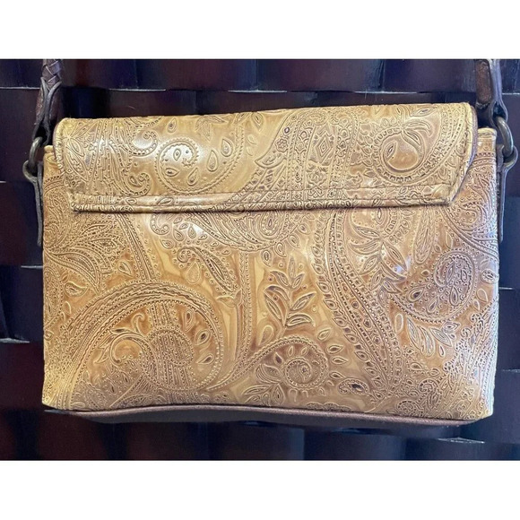 Relic Paisley Brown Leather Embossed Purse With Braided Strap & Magnetic Closure - Picture 4 of 11